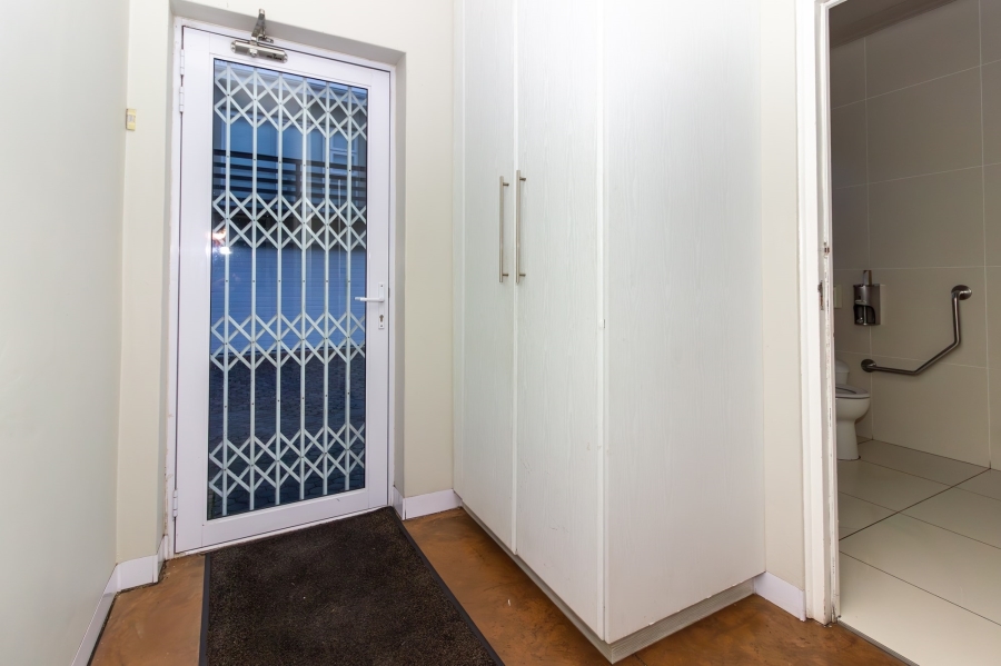To Let commercial Property for Rent in Walmer Eastern Cape